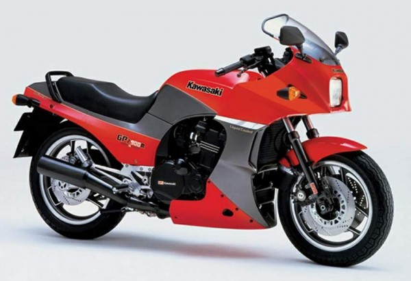 Kawasaki GPZ900R 84  1.jpg